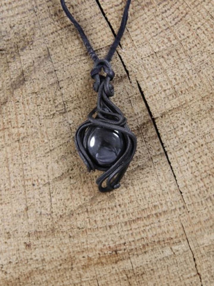 Pendentif fait main orné d'une hématite