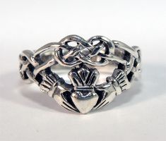 Anneau Claddagh en argent