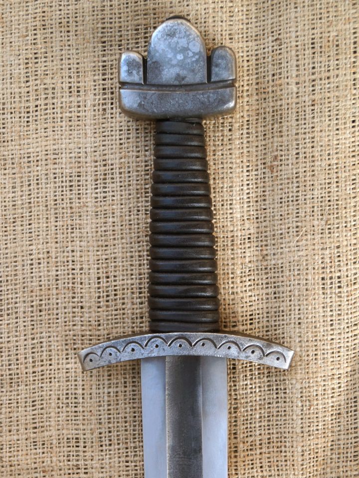 Épée Viking avec pommeau nuage SK-A
