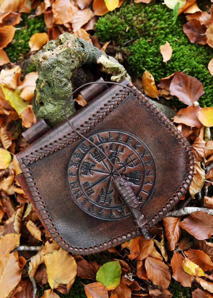 Sac de ceinture Vegvísir marron, avec gaufrage 2