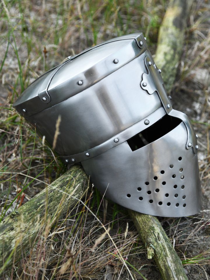 Casque de croisé 2