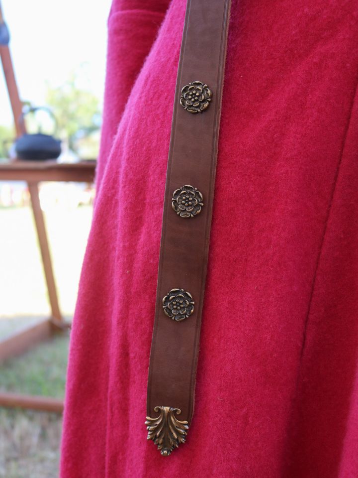 Ceinture élégante avec rivets pétales de roses 2