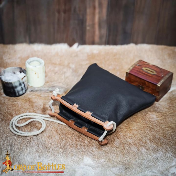 Sac à repasser viking en cuir 2