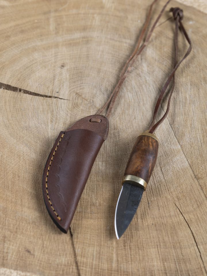 Petit pendentif couteau avec manche en bois 2