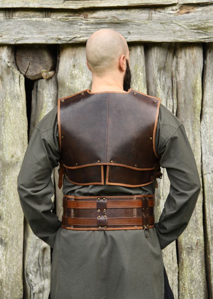 Protège-poitrine Arnulf en cuir marron 2