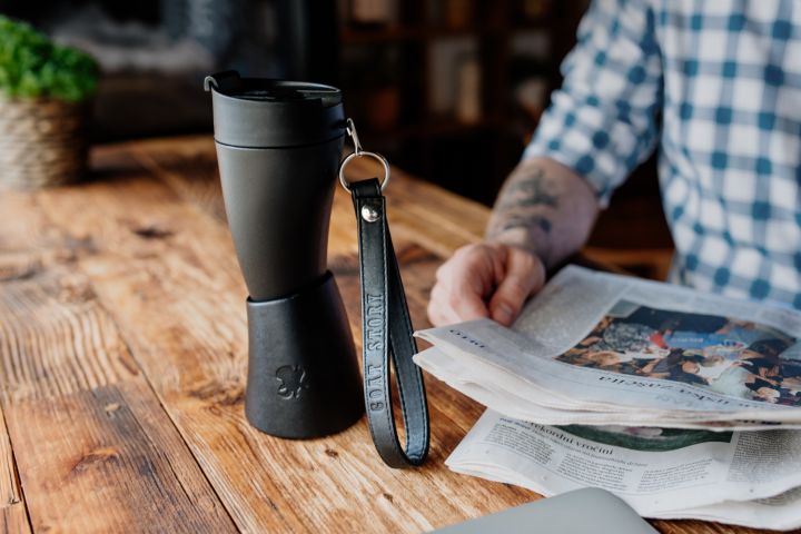 Tasse à café "corne à boire" en simili cuir noir 2