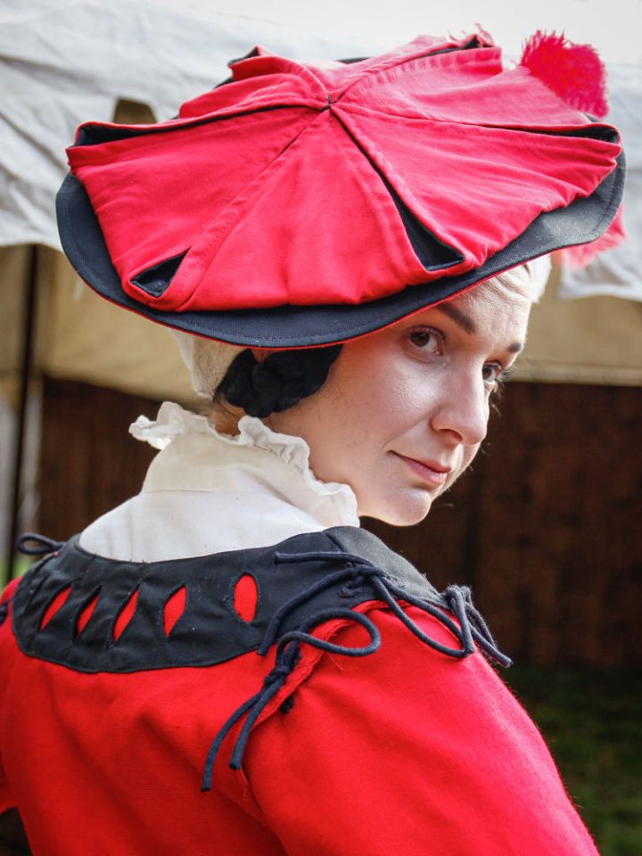Chapeau Frundsberg rouge/noir 2