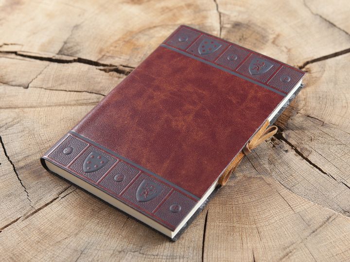 Livre en cuir Blasons petit 12 cm x 17 cm 2