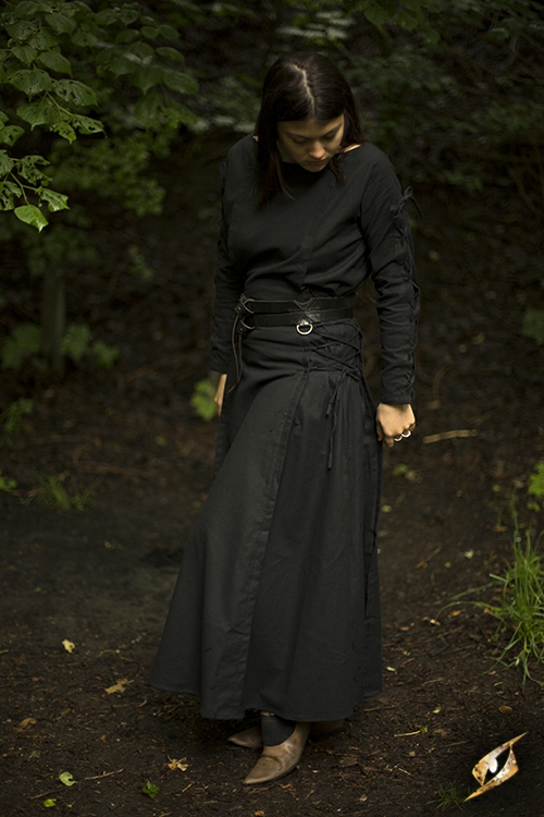 Robe à laçage en noir 2