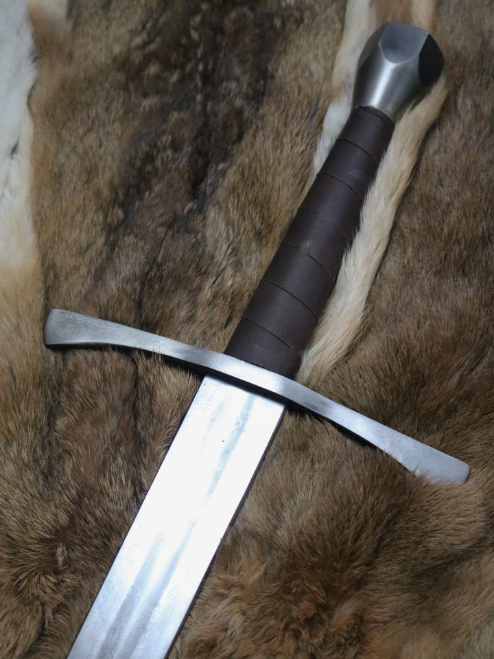 Epée batârde, prête au combat 2