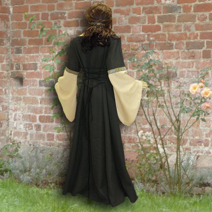 Robe médiévale Johanna à capuche en noir 2