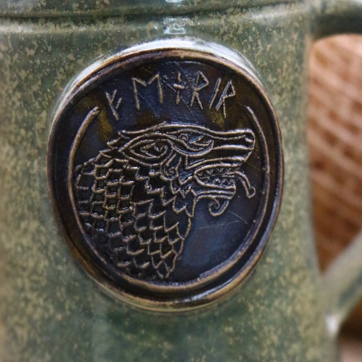 Chope en céramique avec motif Fenrir, vert 2