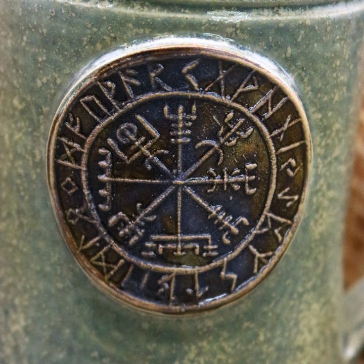 Chope en céramique avec motif Vegvisir, vert 2