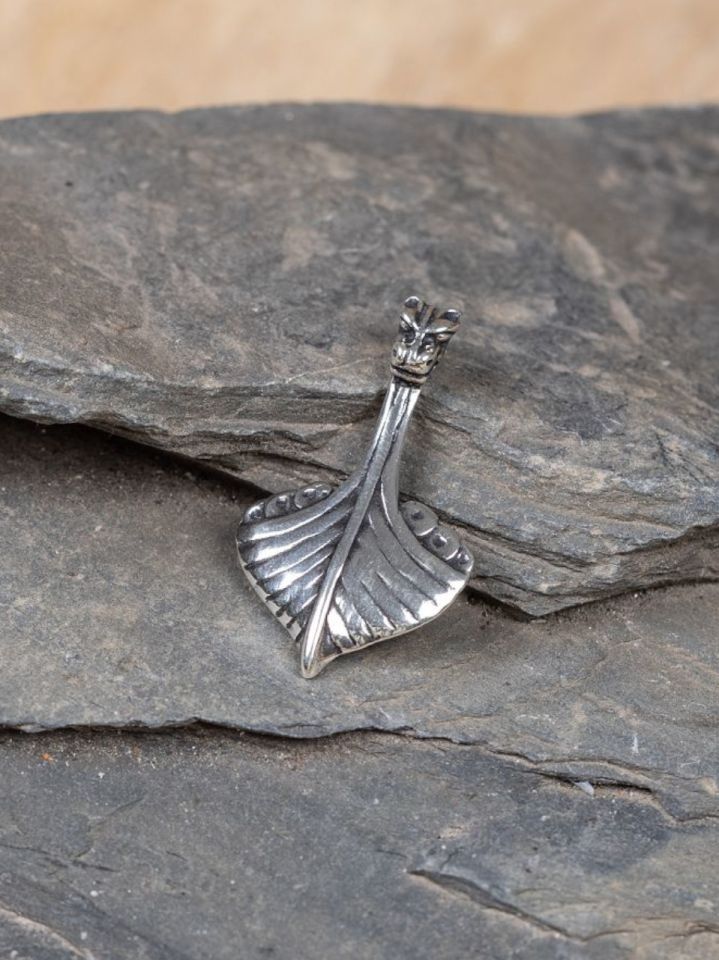 Pendentif drakkar en argent 2