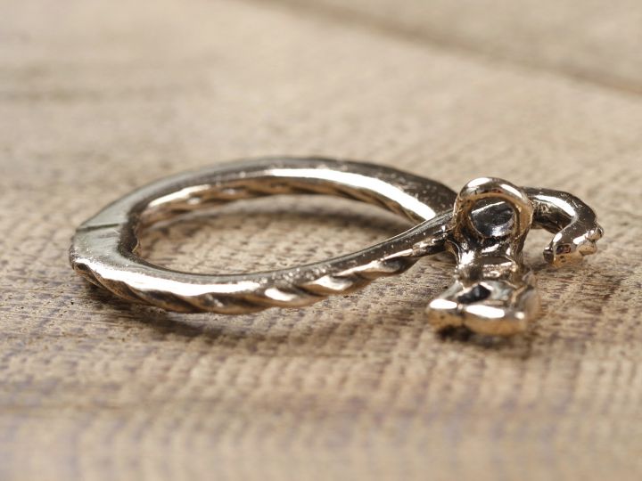 Pendentif dragon ½il de rubis bronze 2
