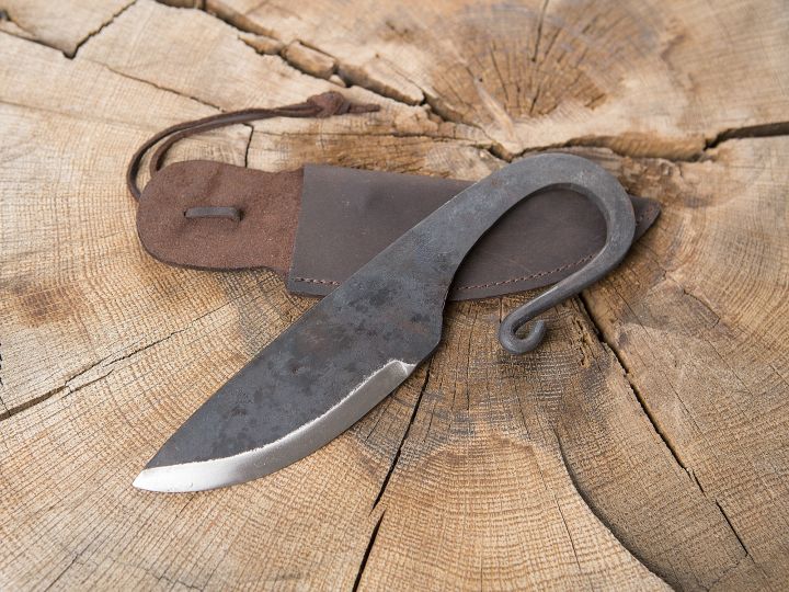 Couteau viking avec étui en cuir 2