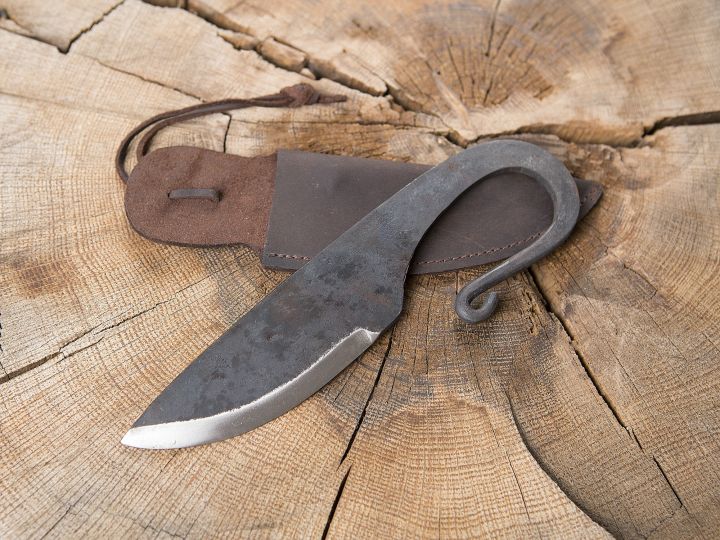 Couteau Viking et fourreau en cuir 2