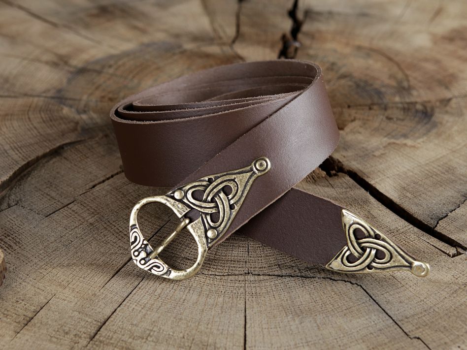 Ceinture médiévale longue et étroite en cuir