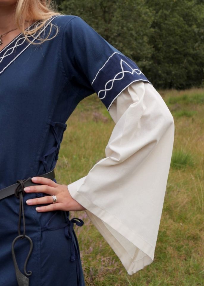 Robe Agatha bleue 3