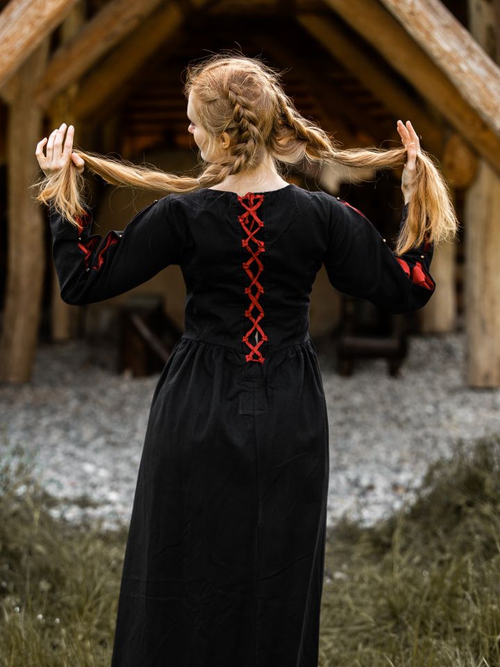 Robe médiévale en coton noire et rouge 3