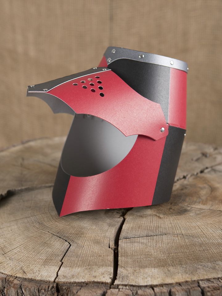 Heaume noir et rouge 3
