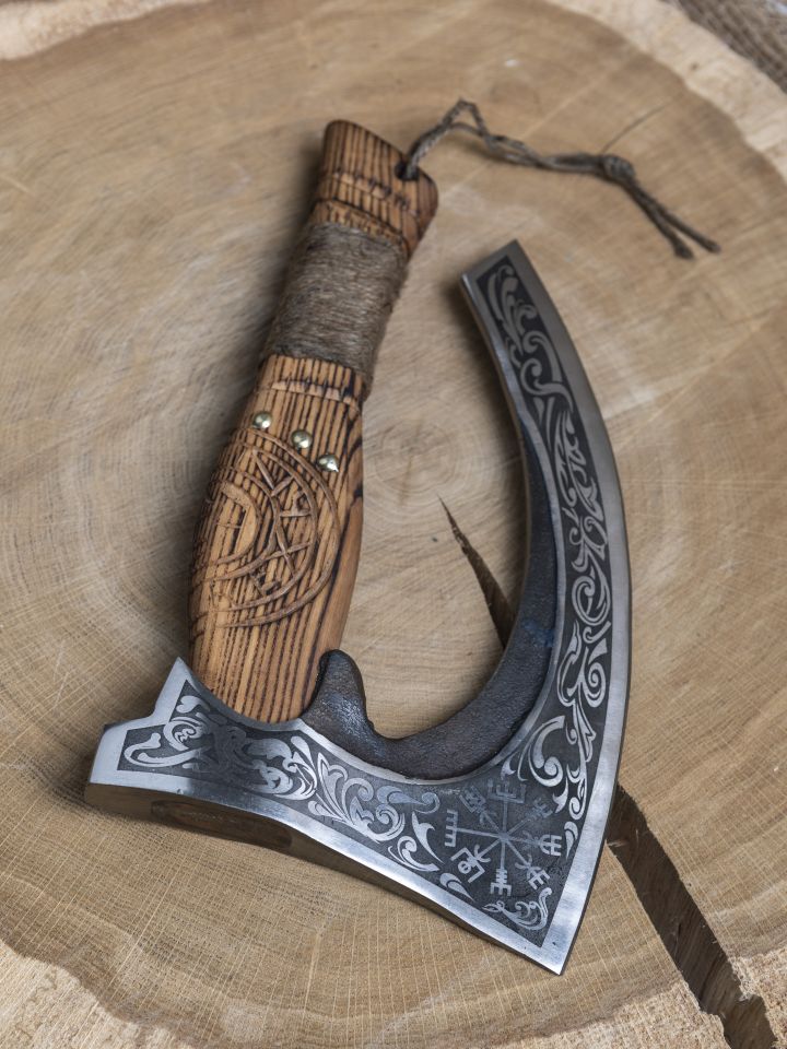 Hache viking découpe pizza avec décorations 3