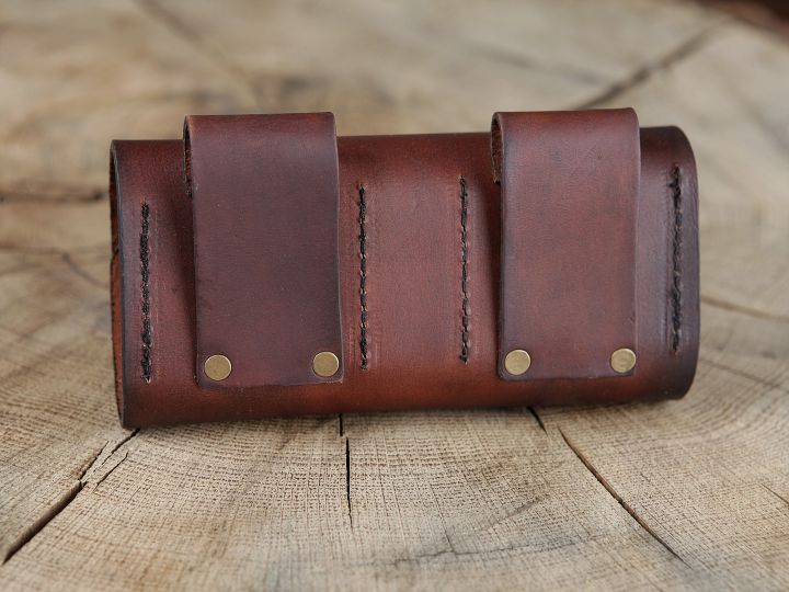 Sacoche de ceinture en cuir et ses cinq flacons marron 3