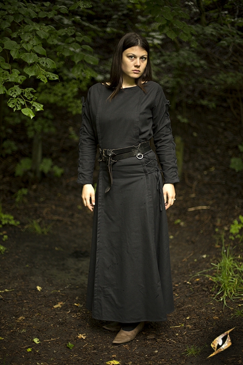 Robe à laçage en noir 3