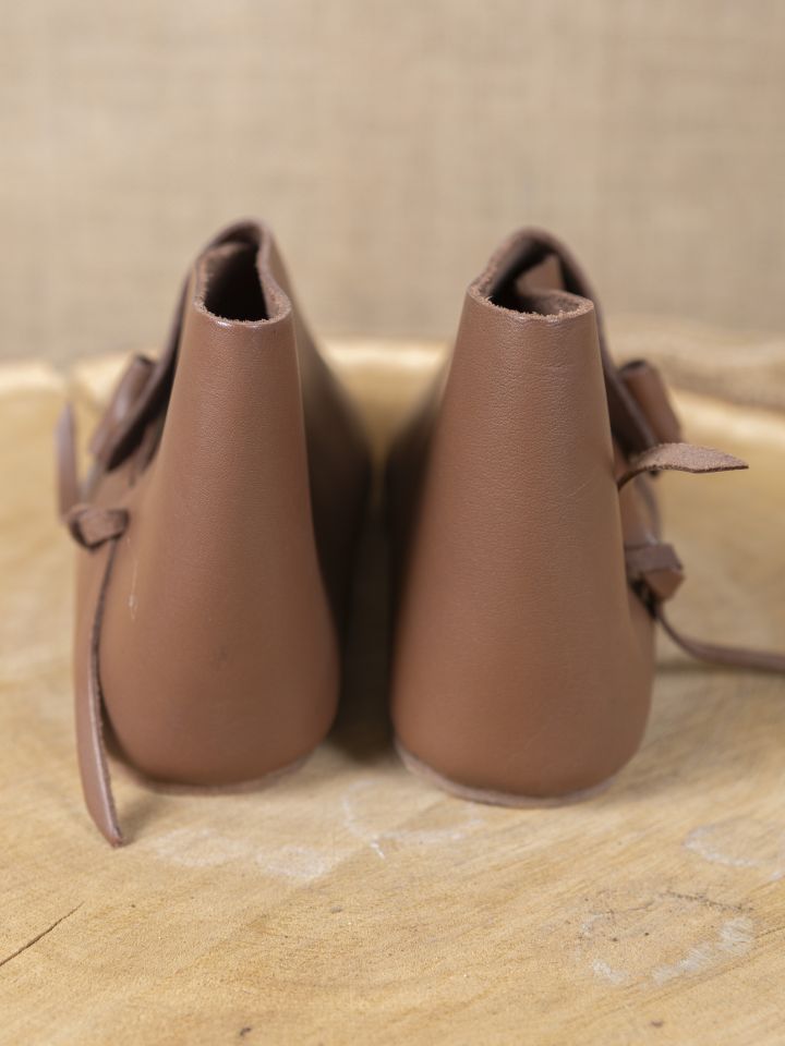 Chaussures du début du Moyen Âge avec rabat à laçage 37 3