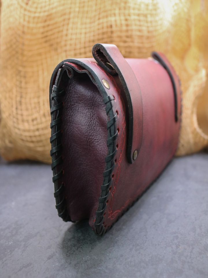 Sacoche de ceinture en cuir rouge avec fermoir crochet 3