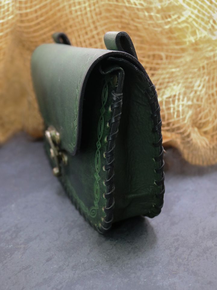 Sacoche de ceinture en cuir vert avec fermoir crochet 3