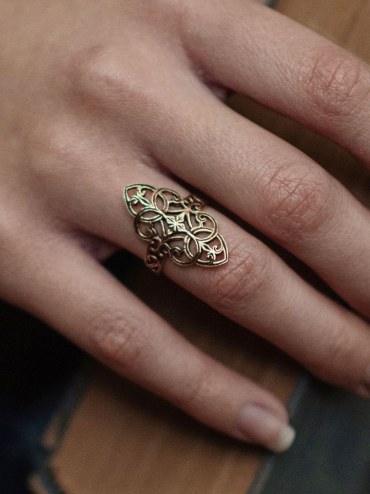 Bague en bronze ornements floraux 3