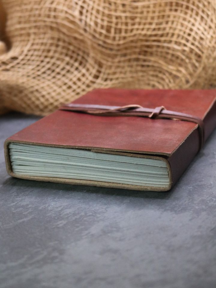Carnet d'écriture relié en cuir 4