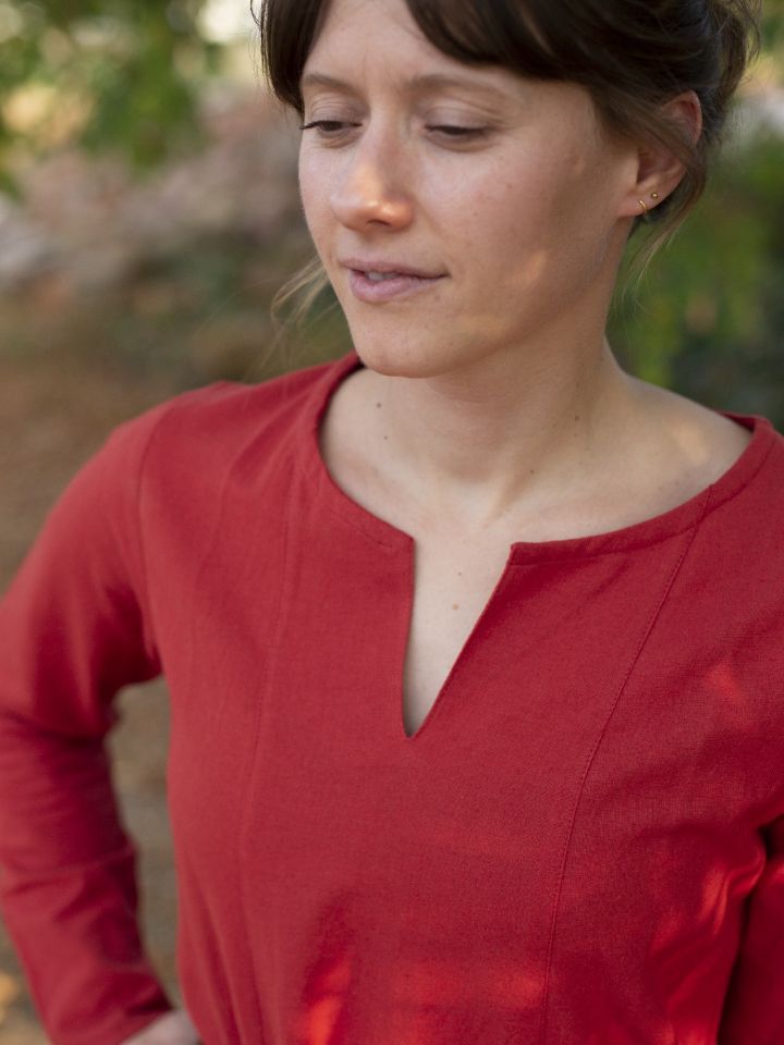 Robe médiévale simple, rouge 4