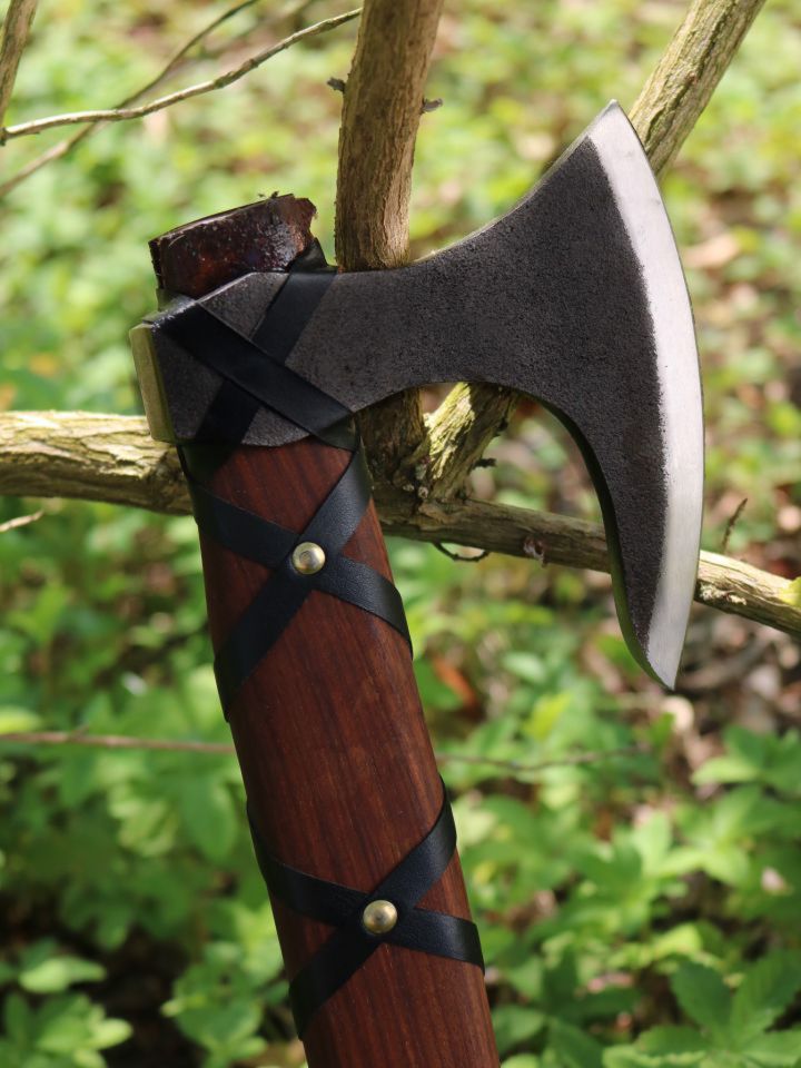 Petite hache Viking avec bandes de cuir 4