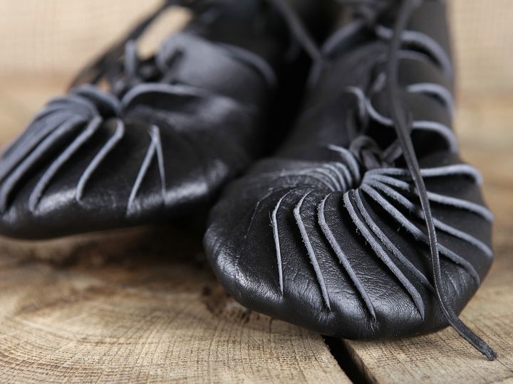 Ballerines médiévales en cuir 4