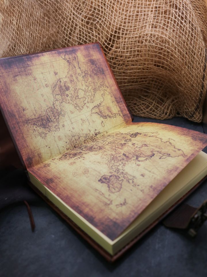 Carnet d'écriture Fenris à fermoir 4