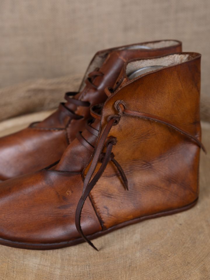 Chaussure médiévale semelle simple cloutée, marron 40 4