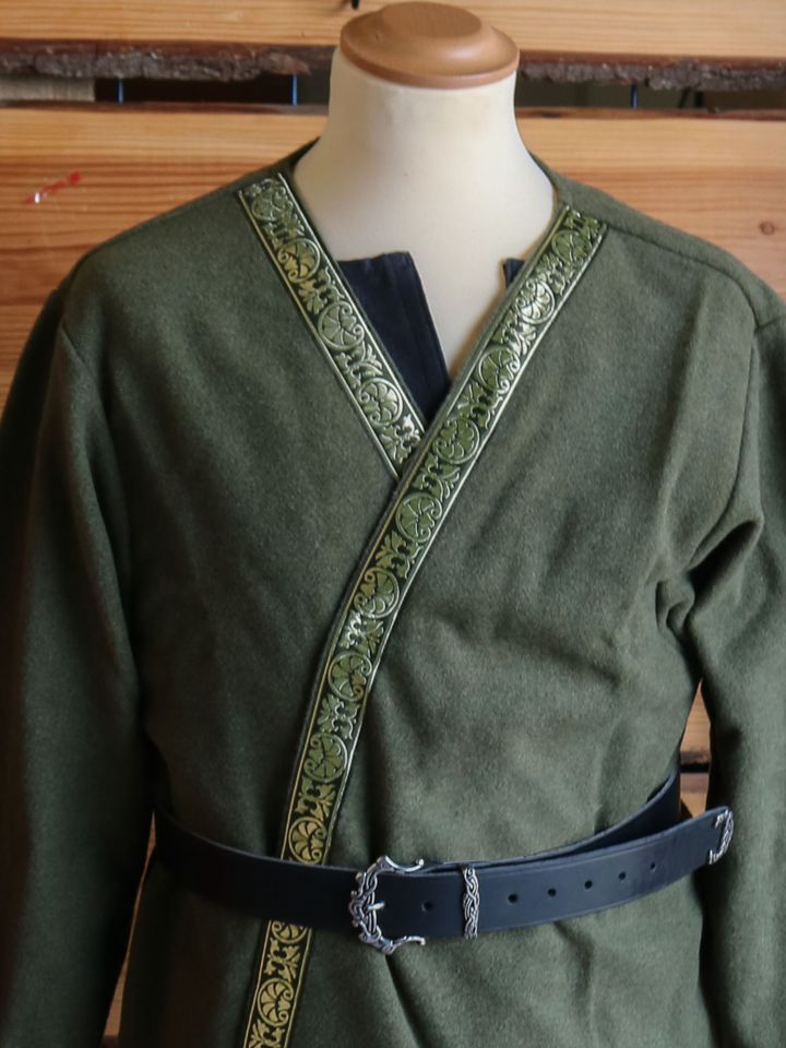 Veste viking croisée, en vert 4