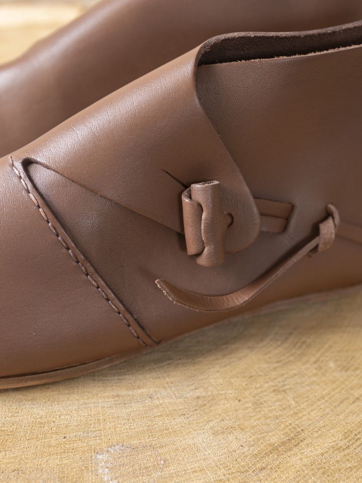 Chaussures du début du Moyen Âge avec rabat à laçage 37 4