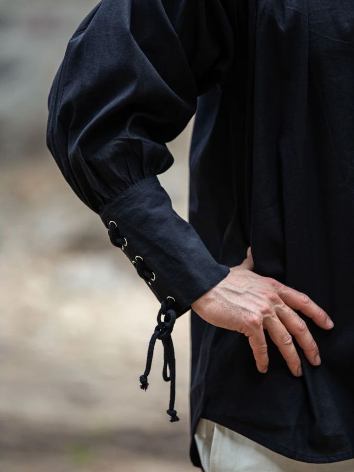 Chemise médiévale noire L 4