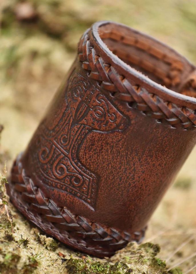 Gobelet à dés avec motif Marteau de Thor Sans les dés 4
