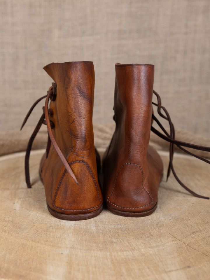 Chaussure médiévale semelle simple cloutée, marron 45 5