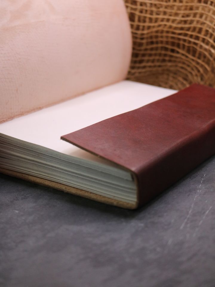 Carnet d'écriture relié en cuir 6