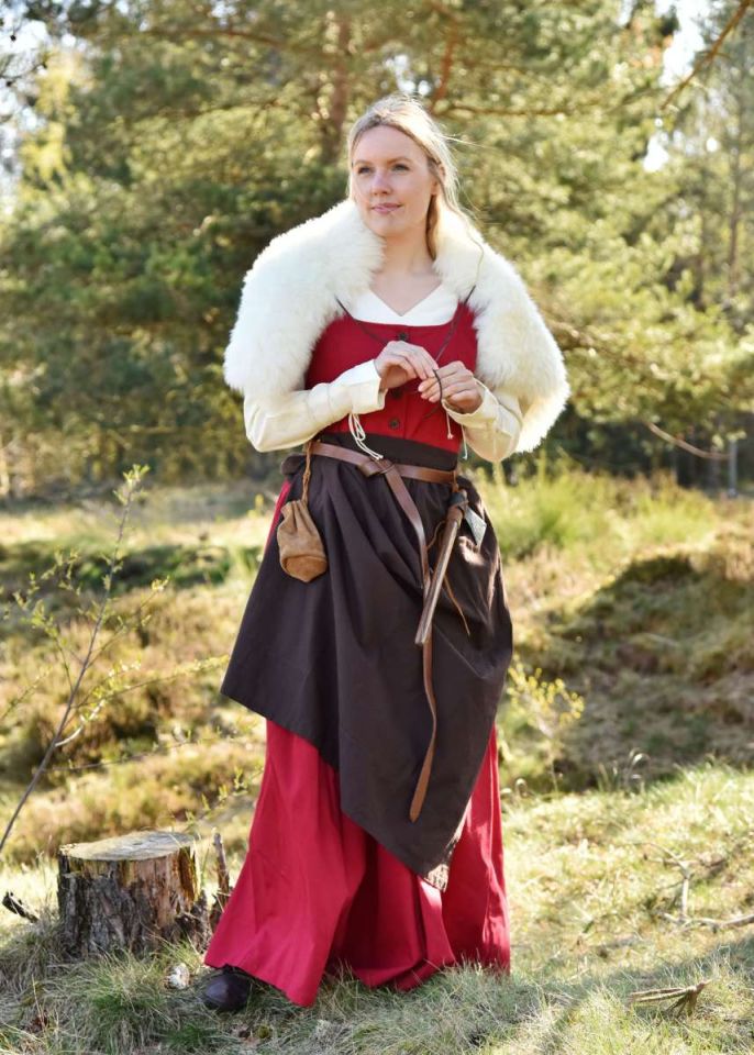 Robe médiévale paysanne sans manche en rouge 8